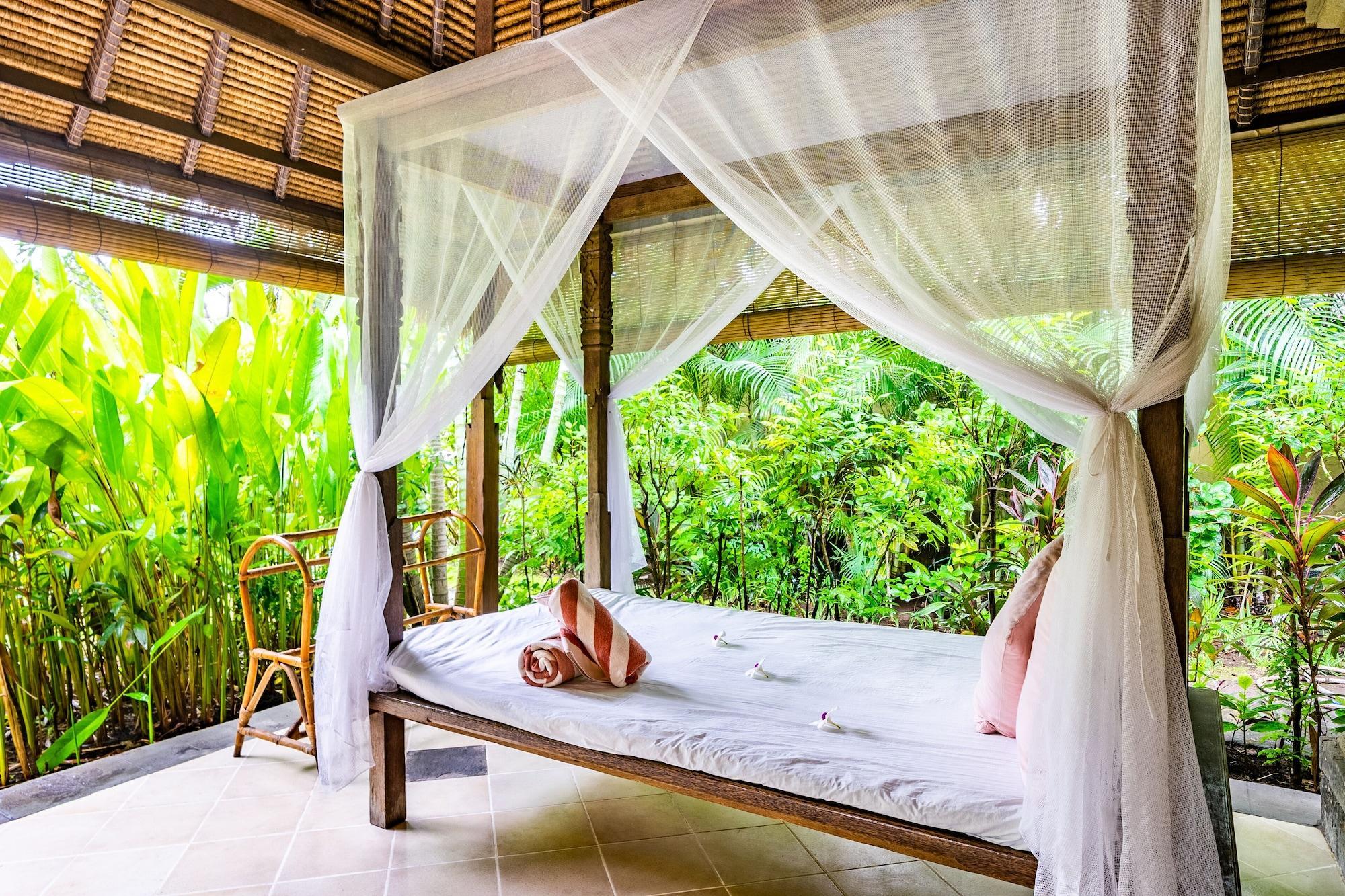 Taman Selini Wahana Beach Resort 페무테란 외부 사진