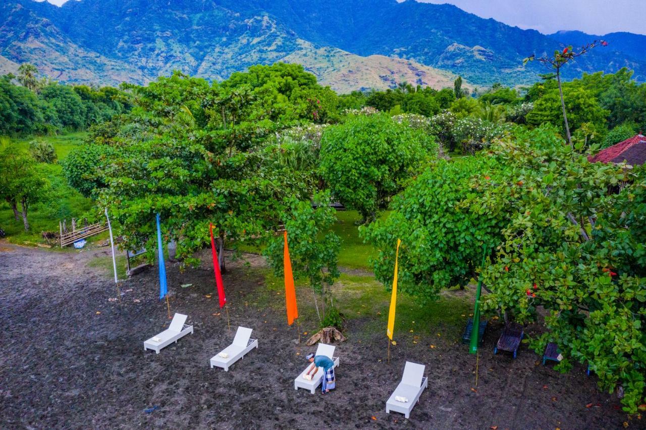 Taman Selini Wahana Beach Resort 페무테란 외부 사진